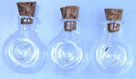 Декоративная стеклянная бутылочка с пробкой