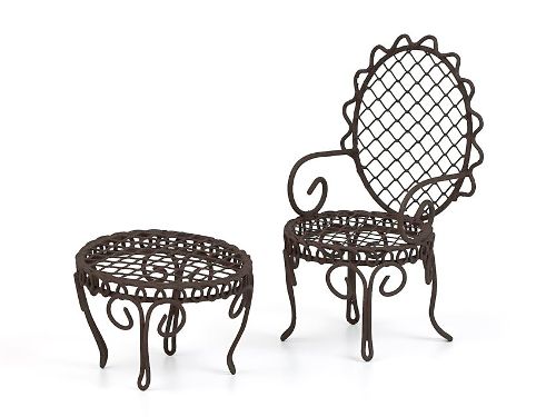 Металлические столик и стульчик, коричневые