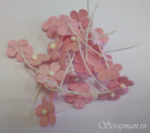 Декоративные цветочки на нитке, цвет "Розовый", 1см от магазина ScrapMan.ru