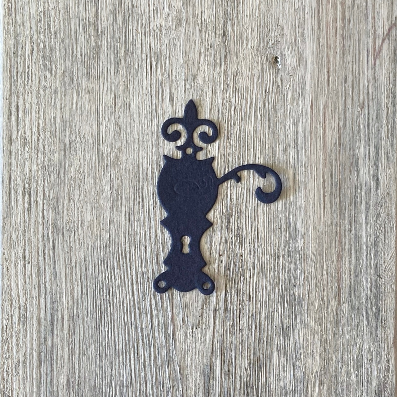 Изображение Нож Дверная ручка от ArtScrap от магазина ScrapMan.ru Нож Дверная ручка от ArtScrap от магазина ScrapMan.ru